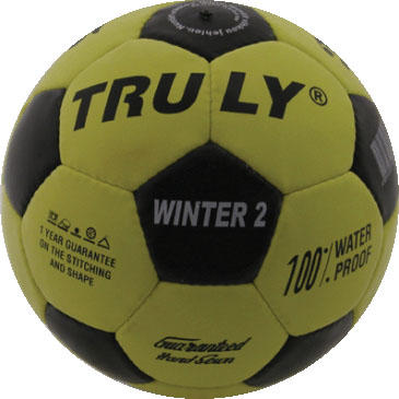 Fotbalový míč určený na podmáčený terén - TRULY WINTER LINE IV.
